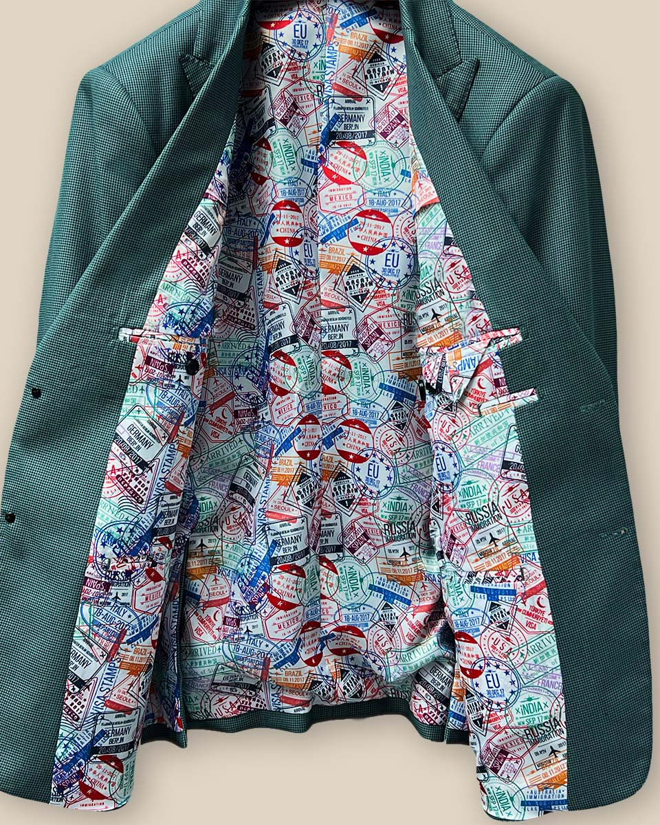 Full-canvas construction for durability in a men's sportcoat.