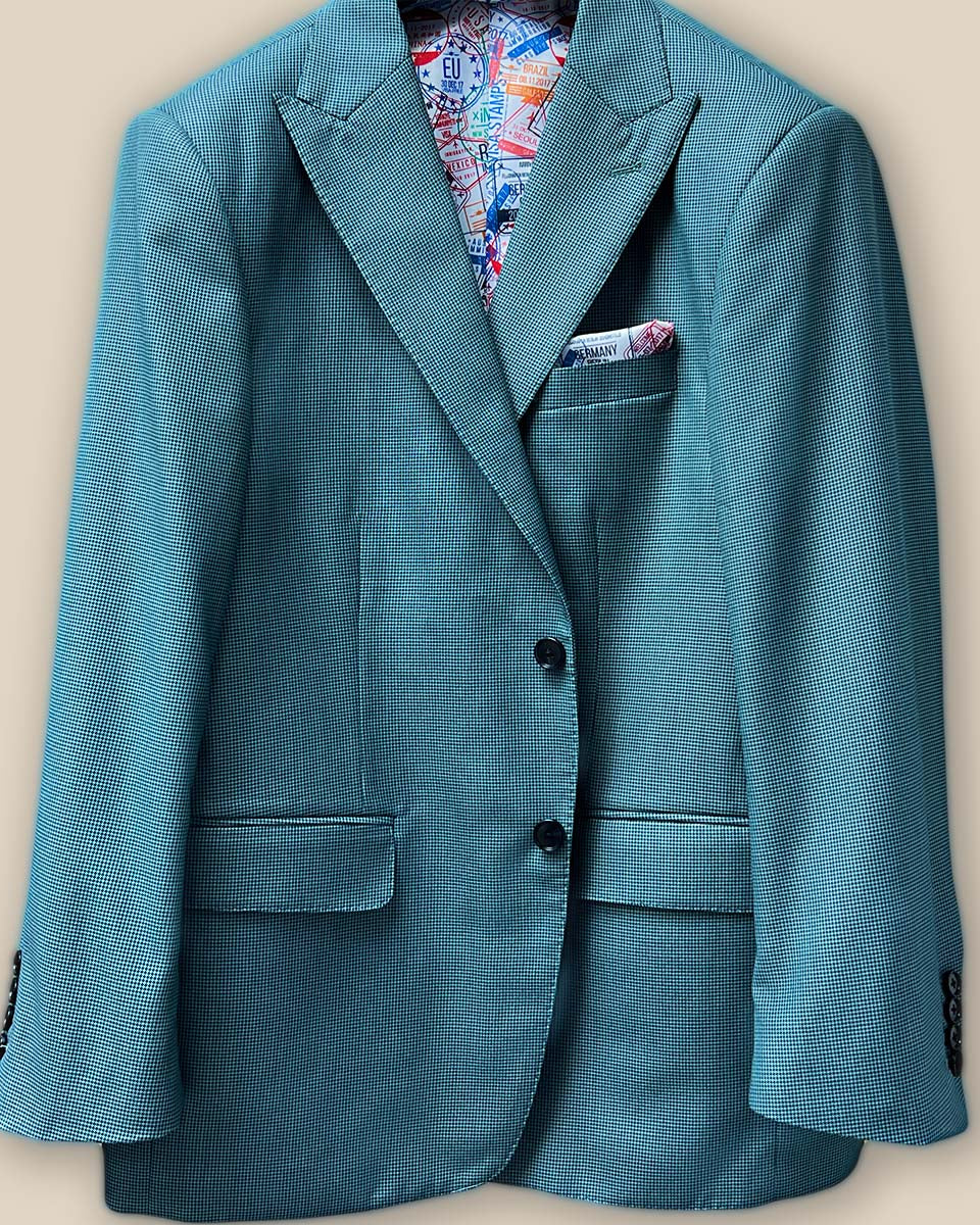 Breathable Bemberg lining in a hunter green sportcoat.