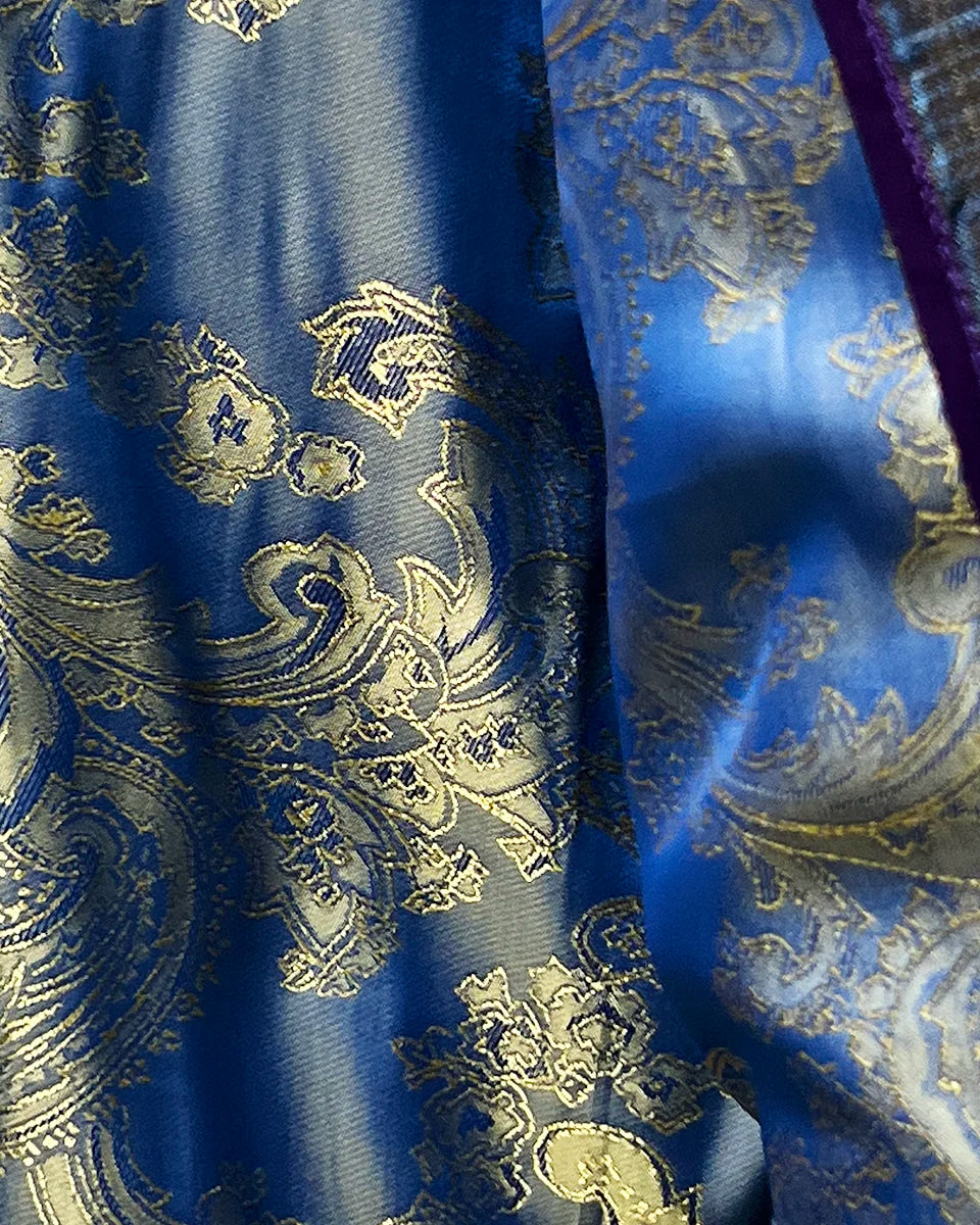 Interior view showing the flash linings in blue and gold paisley design.