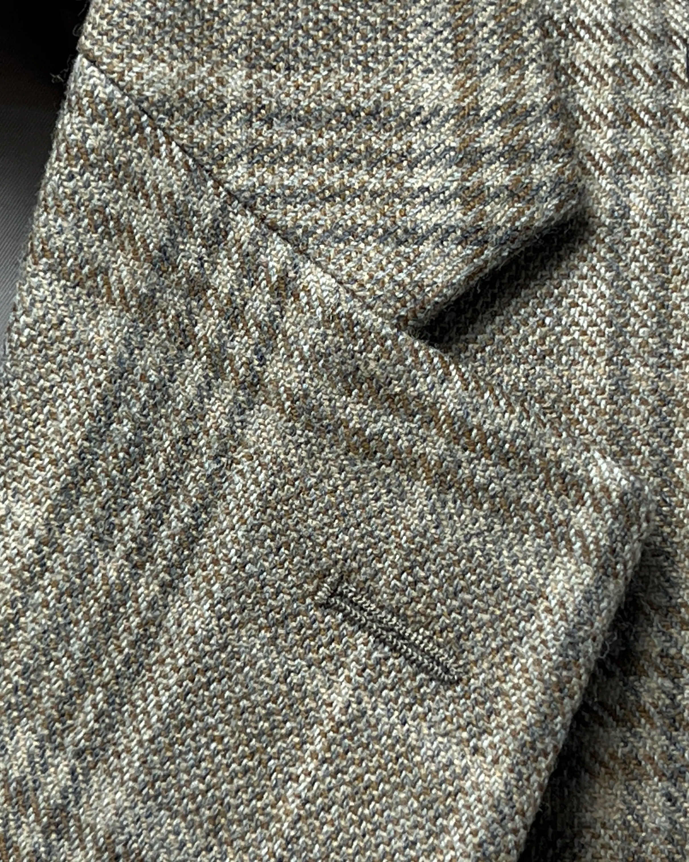 Lapel detail of Warm Taupe Textured Check men's sport coat showing the standard lapel buttonhole