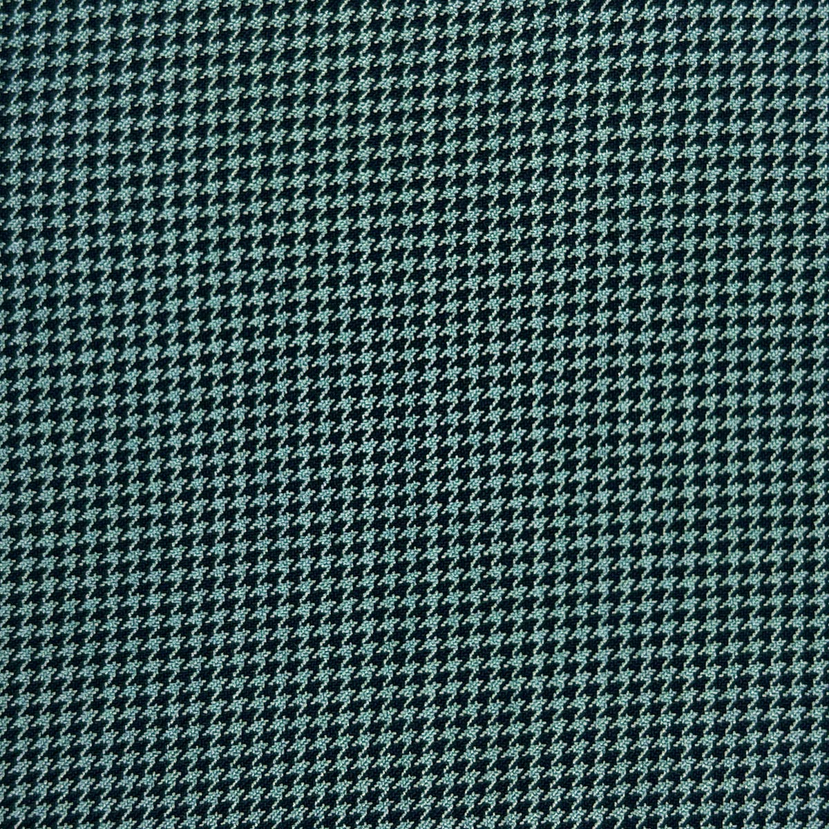 Front view of a hunter green houndstooth men's sportcoat.