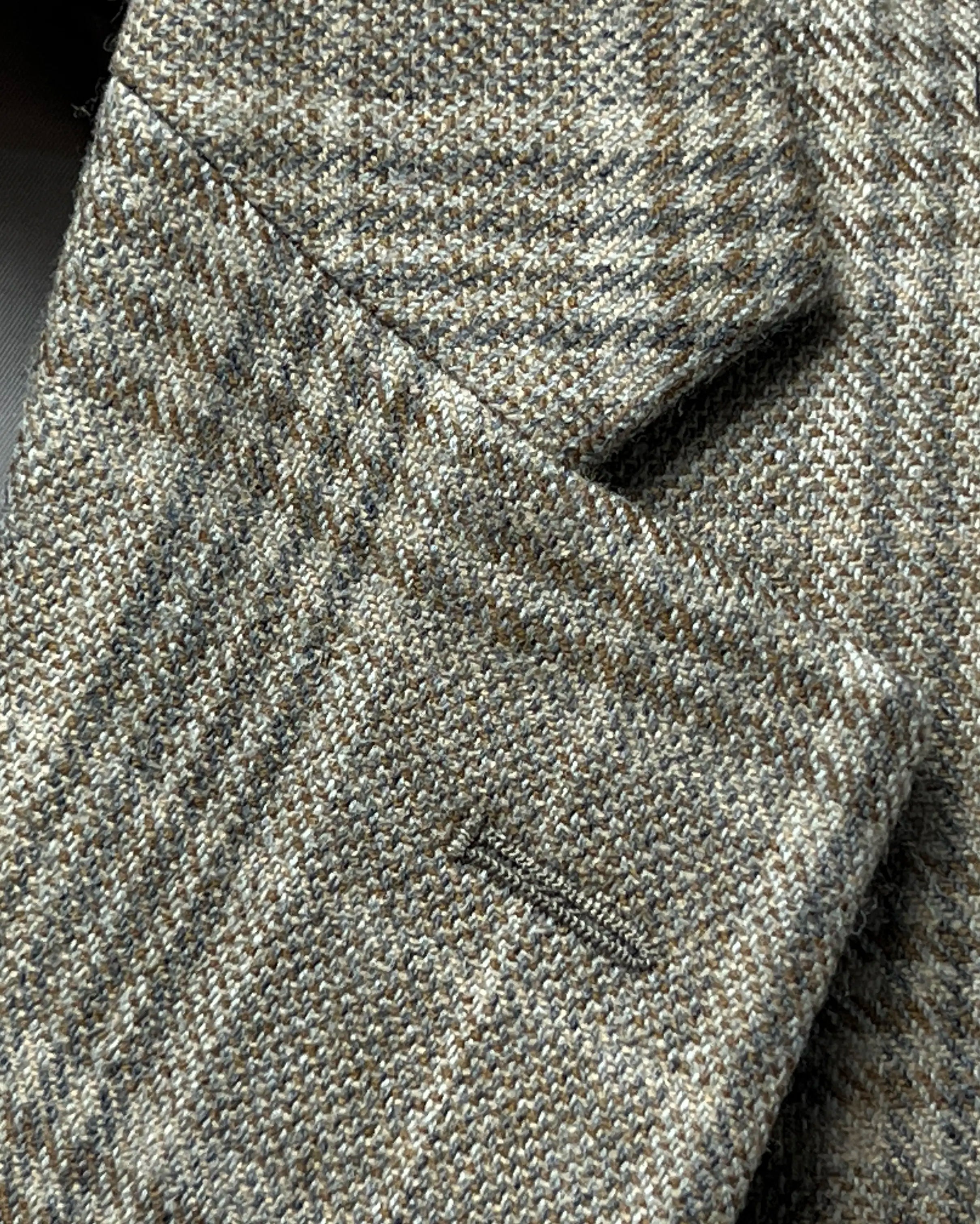 Lapel detail of Warm Taupe Textured Check men's sport coat showing the standard lapel buttonhole